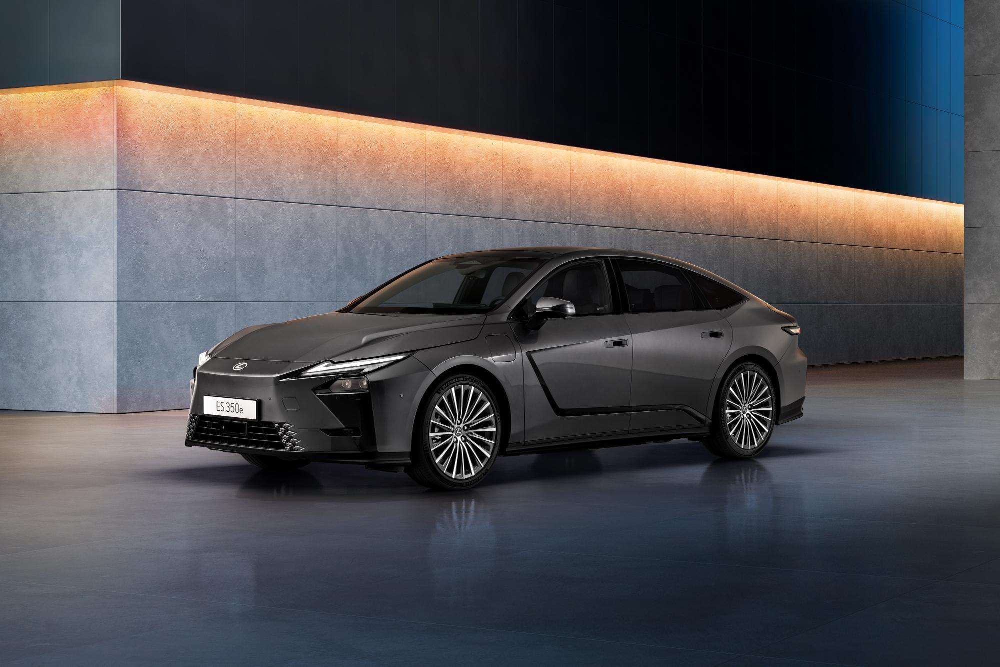 Ντεμπούτο για την όγδοη γενιά του Lexus ES